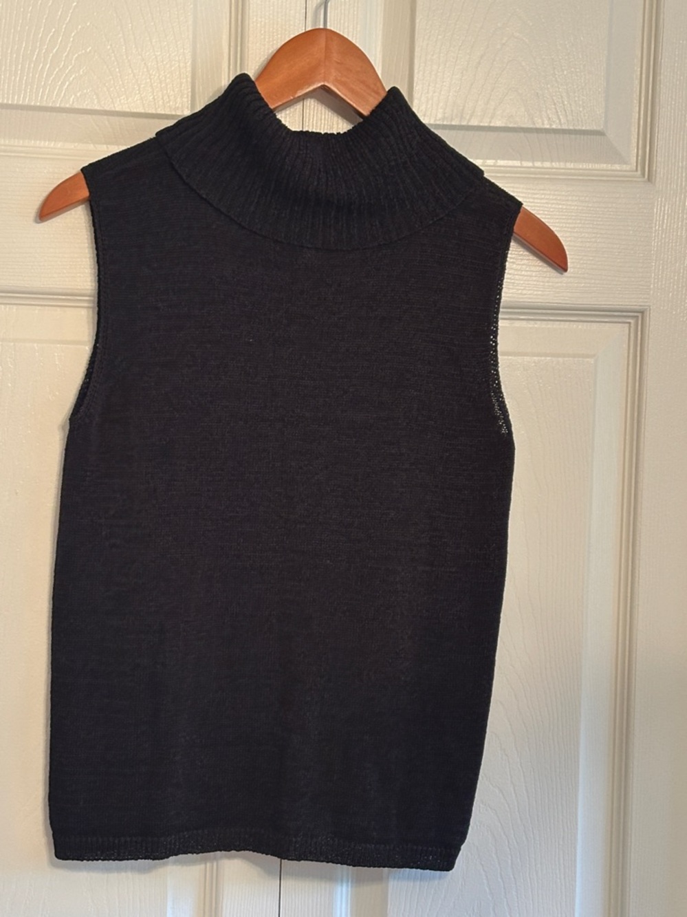 Josephine Chaus Black Ribbed Knit Sweater Top